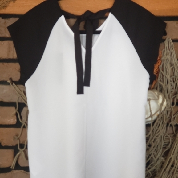 Georgio ARMANI EXCHANGE top. NWT - Picture 8 of 10